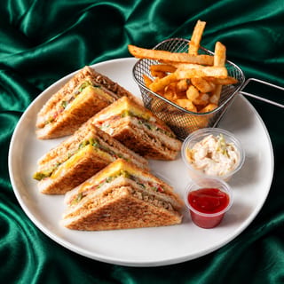 Club Sandwich w/ Fries